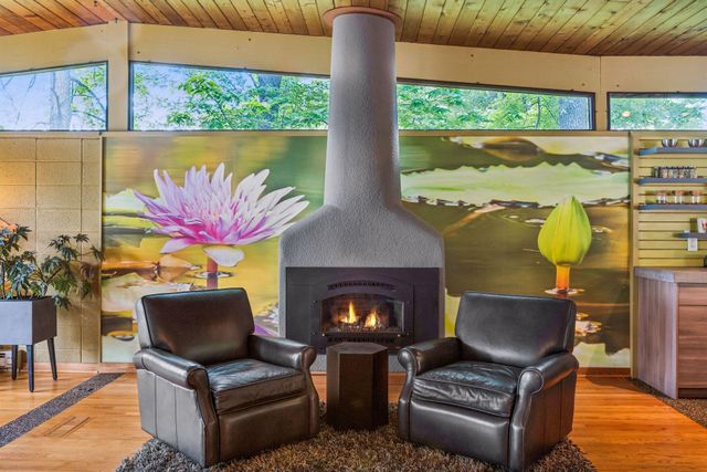 40 E Golden Lake Road, Circle Pines, MN 55014