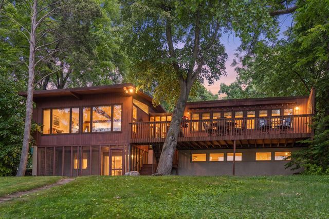 40 E Golden Lake Road, Circle Pines, MN 55014