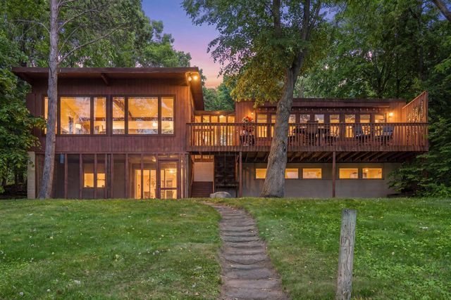 40 E Golden Lake Road, Circle Pines, MN 55014