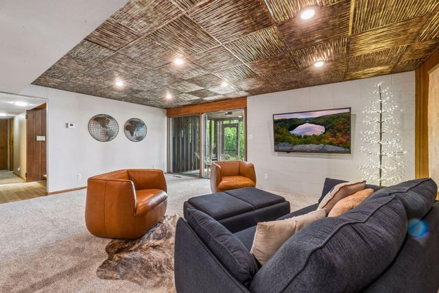40 E Golden Lake Road, Circle Pines, MN 55014