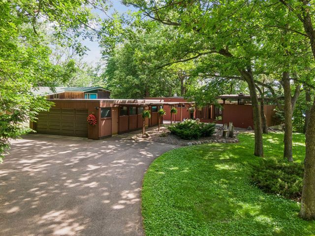 40 E Golden Lake Road, Circle Pines, MN 55014