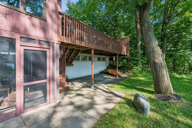 40 E Golden Lake Road, Circle Pines, MN 55014