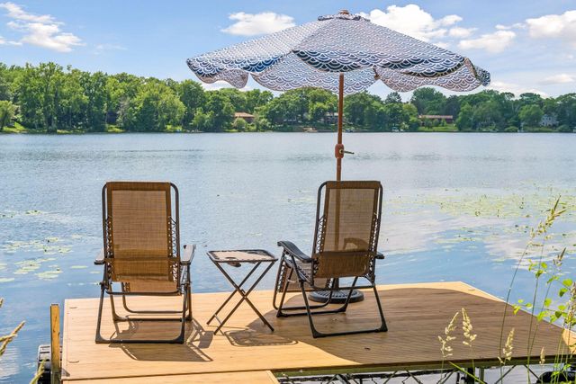40 E Golden Lake Road, Circle Pines, MN 55014