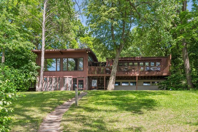 40 E Golden Lake Road, Circle Pines, MN 55014