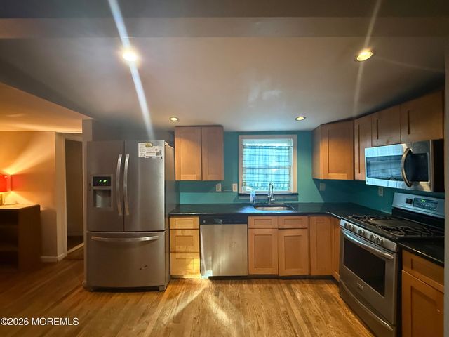233 Arkansas Avenue, Toms River, NJ 08753