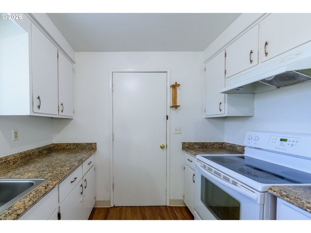 165 E ROSEWOOD Ave, Eugene, OR 97404