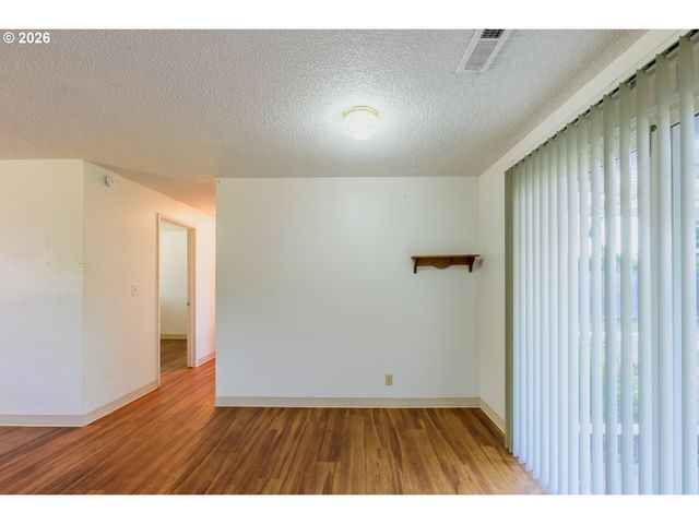 165 E ROSEWOOD Ave, Eugene, OR 97404