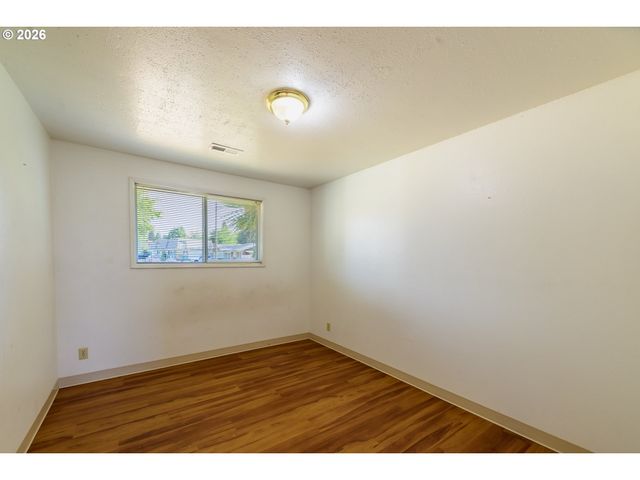 165 E ROSEWOOD Ave, Eugene, OR 97404