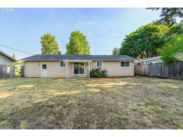 165 E ROSEWOOD Ave, Eugene, OR 97404