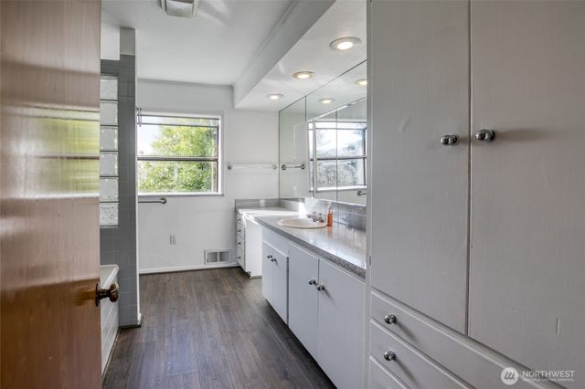 1007 Riverview Drive, Aberdeen, WA 98520