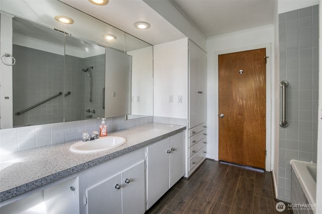 1007 Riverview Drive, Aberdeen, WA 98520