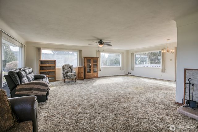 1007 Riverview Drive, Aberdeen, WA 98520