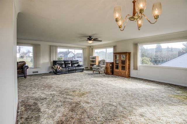 1007 Riverview Drive, Aberdeen, WA 98520