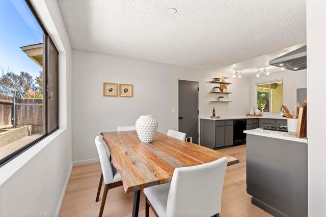 3133 Morningside Dr, Oceanside, CA 92056