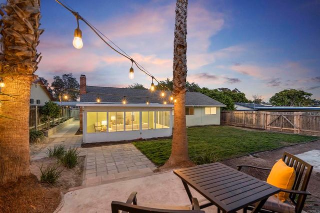 3133 Morningside Dr, Oceanside, CA 92056