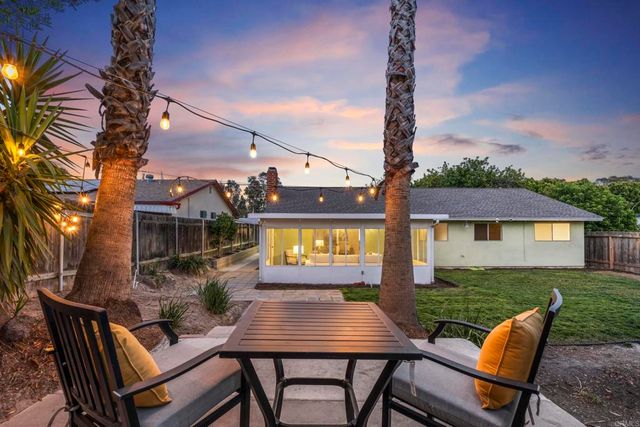 3133 Morningside Dr, Oceanside, CA 92056