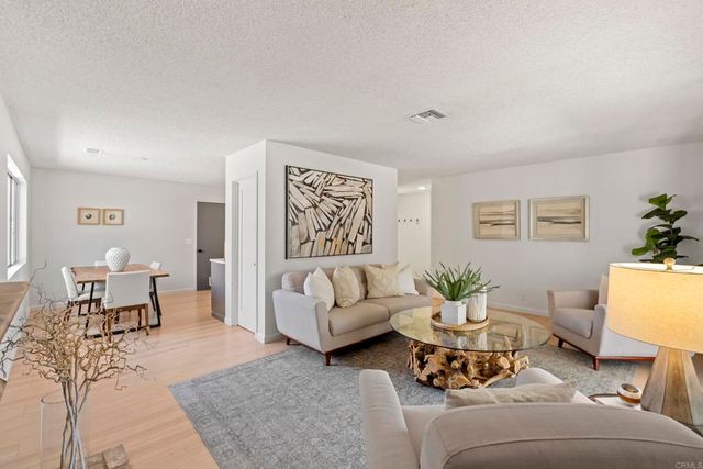 3133 Morningside Dr, Oceanside, CA 92056