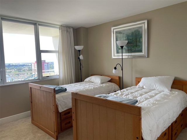 3180 S Ocean Dr 1619, Hallandale Beach, FL 33009