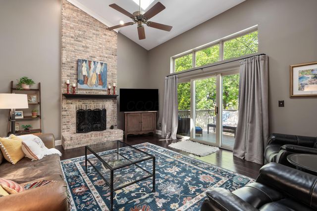 4500 Huntwicke Drive, Hilliard, OH 43026