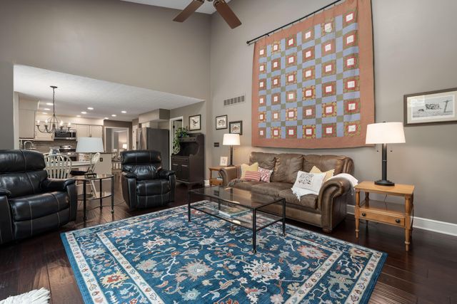 4500 Huntwicke Drive, Hilliard, OH 43026