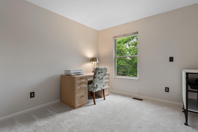 4500 Huntwicke Drive, Hilliard, OH 43026