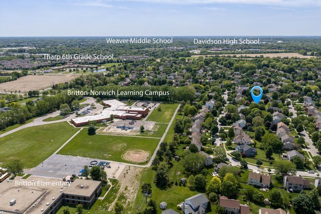 4500 Huntwicke Drive, Hilliard, OH 43026