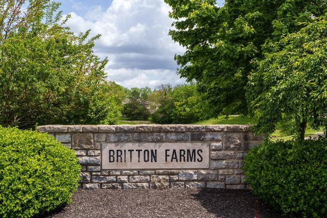 4500 Huntwicke Drive, Hilliard, OH 43026