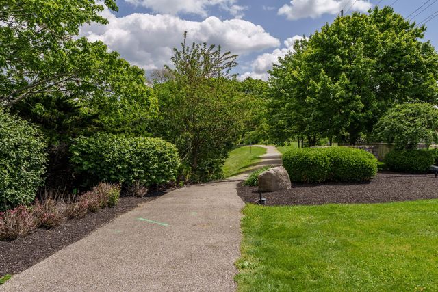 4500 Huntwicke Drive, Hilliard, OH 43026