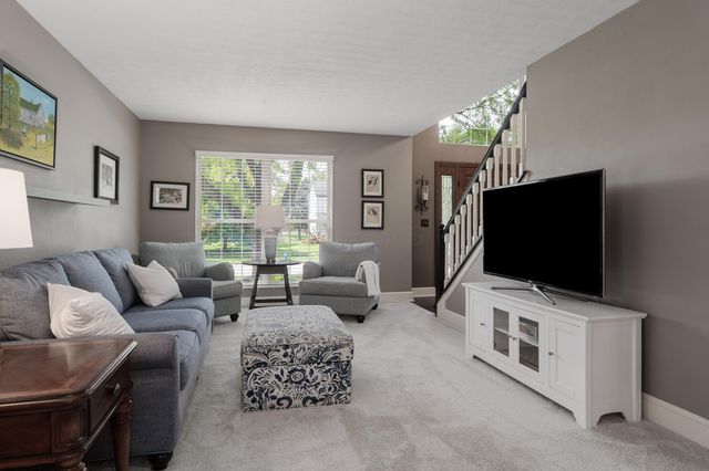 4500 Huntwicke Drive, Hilliard, OH 43026