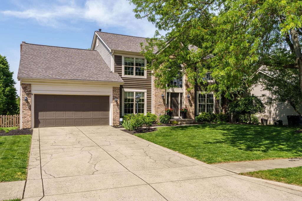 4500 Huntwicke Drive, Hilliard, OH 43026