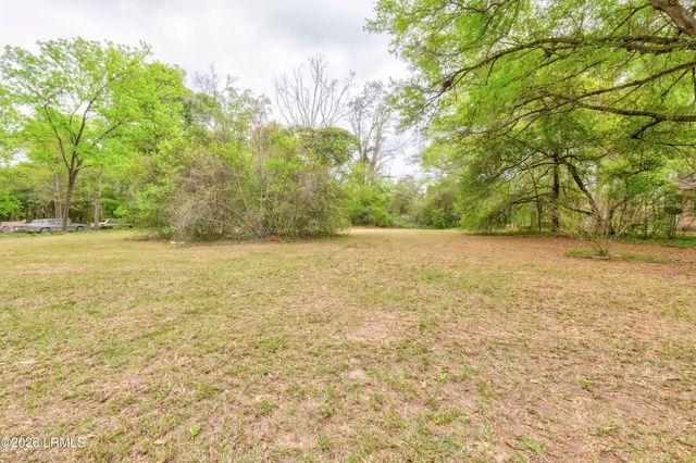 3980 Walterboro Highway, Varnville, SC 29944