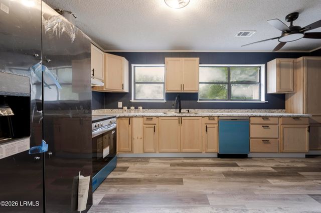 3980 Walterboro Highway, Varnville, SC 29944