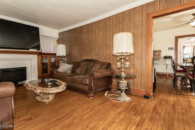 10008 Aetna Road, Cleveland, OH 44105