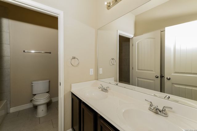 848 GRAY CLOUD DR, New Braunfels, TX 78130