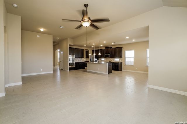 848 GRAY CLOUD DR, New Braunfels, TX 78130