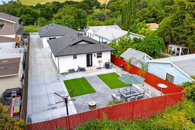 919 Old Canyon Road, Fremont, CA 94536