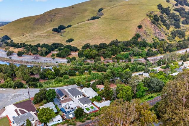 919 Old Canyon Road, Fremont, CA 94536