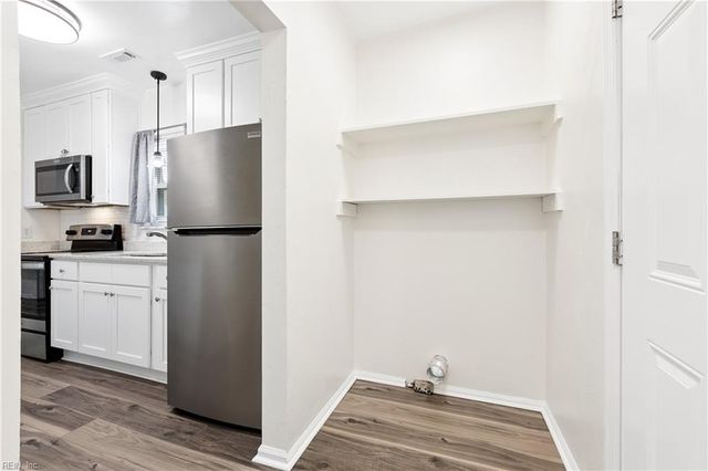 30 Maplewood ST, Hampton, VA 23669