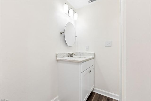30 Maplewood ST, Hampton, VA 23669