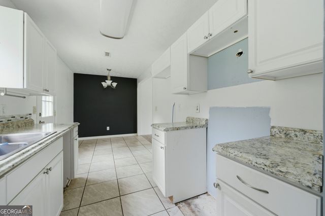 129 Old Highway 85, Senoia, GA 30276