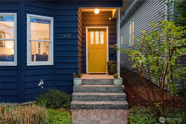 2418 Queen Anne Avenue N, Seattle, WA 98109