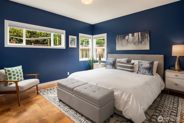 2418 Queen Anne Avenue N, Seattle, WA 98109