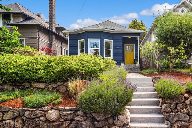 2418 Queen Anne Avenue N, Seattle, WA 98109