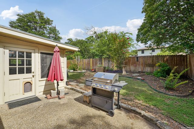 3607 FALLS CREEK DR, San Antonio, TX 78230