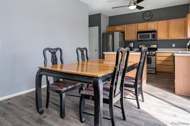 432 Otter Run Road, Holly, MI 48442