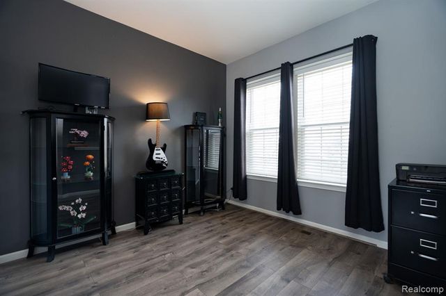 432 Otter Run Road, Holly, MI 48442