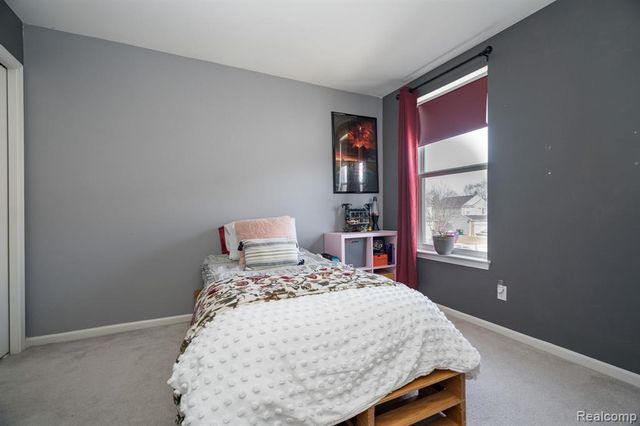 432 Otter Run Road, Holly, MI 48442