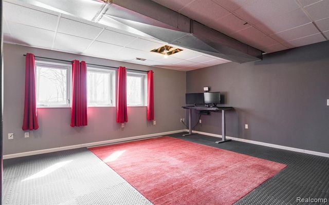 432 Otter Run Road, Holly, MI 48442