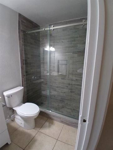 13151 Walden Road 211, Montgomery, TX 77356