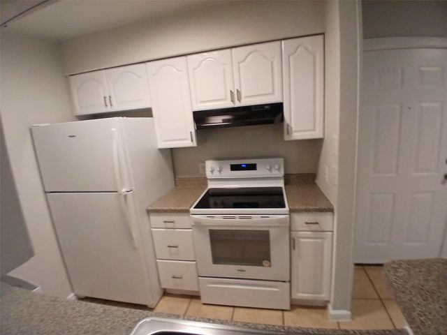 13151 Walden Road 211, Montgomery, TX 77356